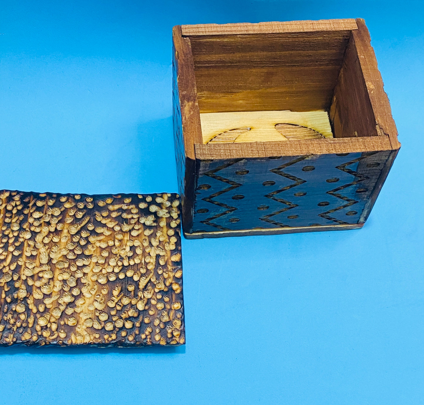 Zig Zag Box