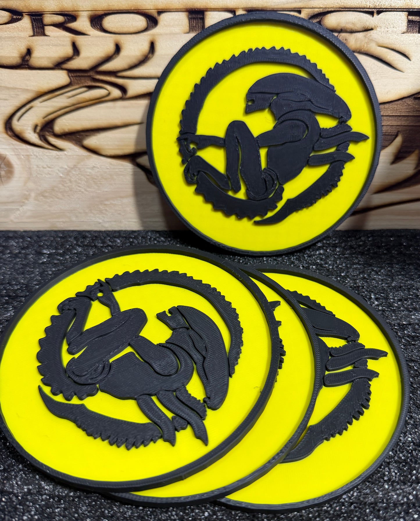 Alien coasters x4